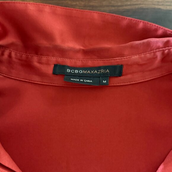 BCBG Collared Short Sleeve Blouse V neck Size M - Picture 3 of 3